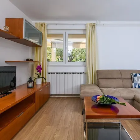 Sandra