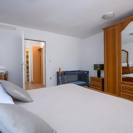 Sandra Apartment