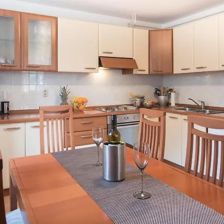 Apartment Sandra Banjole
