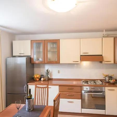 Sandra Apartment
